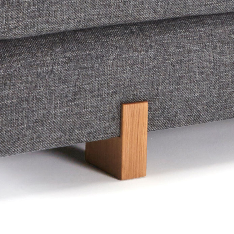 Myk dagbädd, framtidens designär här! Du kan välja mellan två olika tyger och två olika ben för Myk dagbädd, framtidens designär här! Du kan välja mellan två olika tyger och två olika ben för