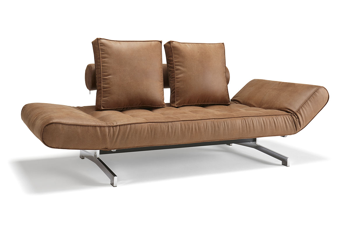 Ghia dagbädd, framtidens designär här!Du kan välja mellan fem olika tyger och två olika ben för Ghia dagbädd, framtidens designär här!Du kan välja mellan fem olika tyger och två olika ben för